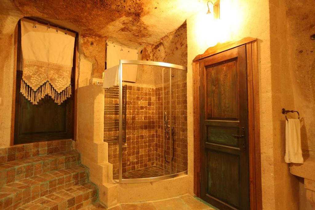 Blue Valley Cave Hotel أوروغوبْ الغرفة الصورة