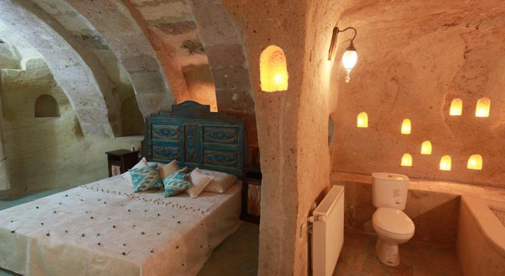 Blue Valley Cave Hotel أوروغوبْ الغرفة الصورة