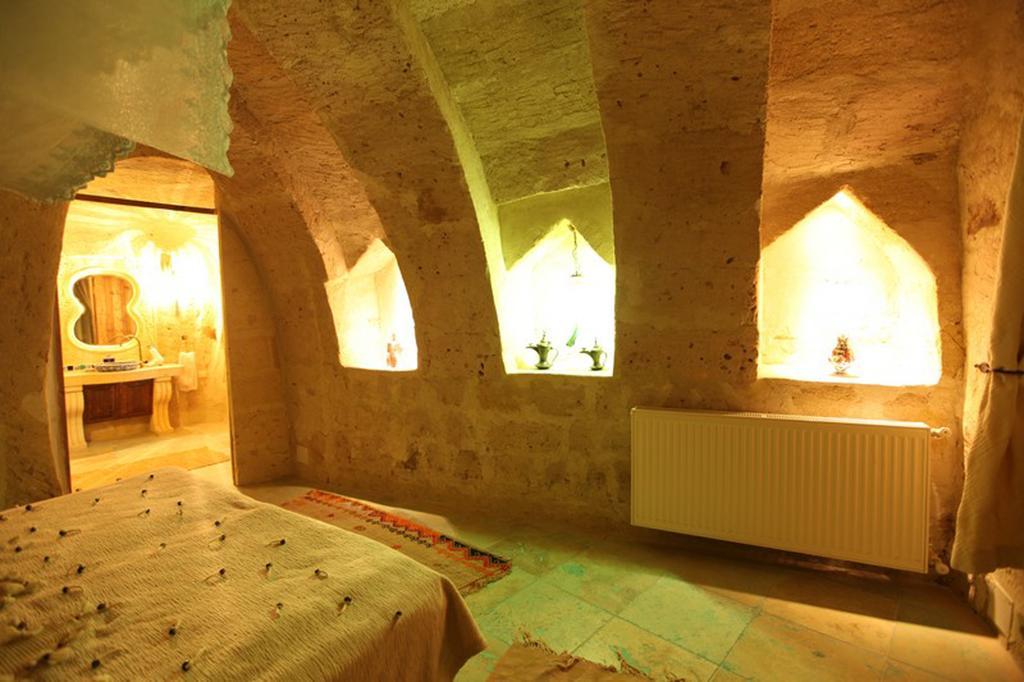 Blue Valley Cave Hotel أوروغوبْ الغرفة الصورة