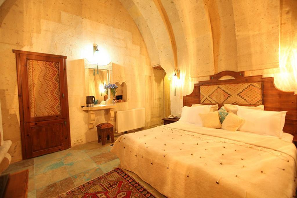 Blue Valley Cave Hotel أوروغوبْ الغرفة الصورة