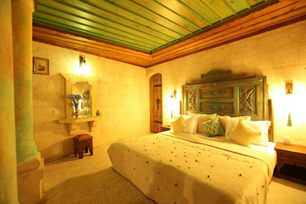 Blue Valley Cave Hotel أوروغوبْ الغرفة الصورة