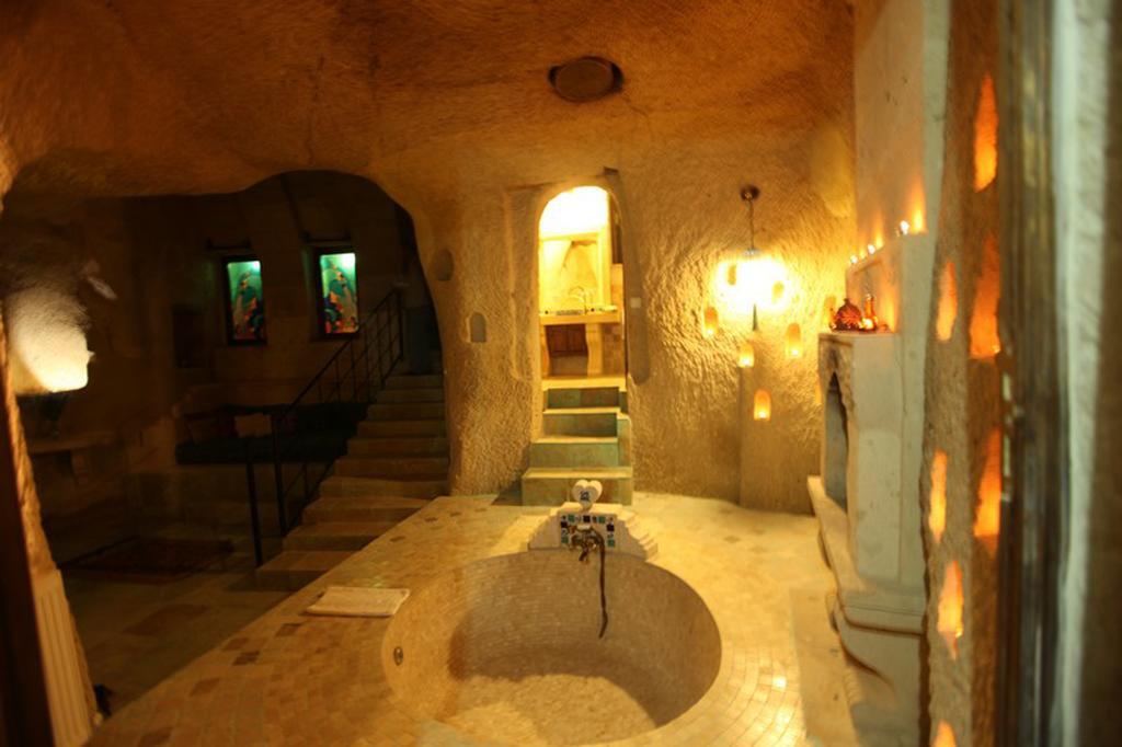 Blue Valley Cave Hotel أوروغوبْ المظهر الخارجي الصورة