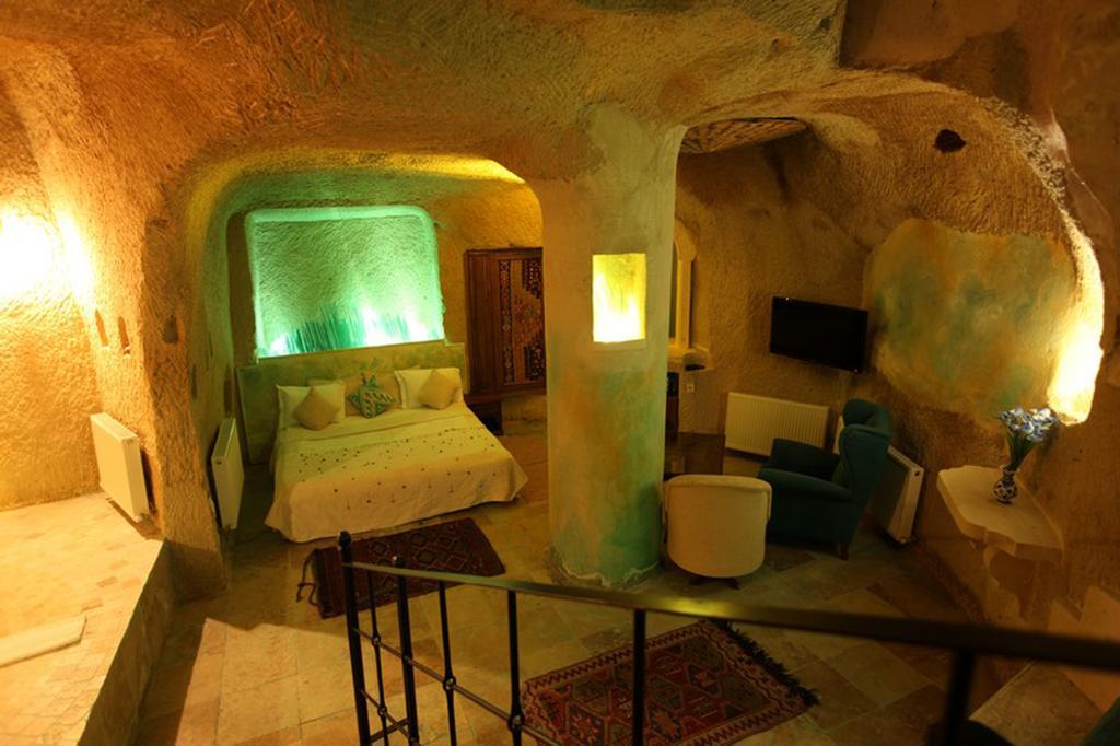 Blue Valley Cave Hotel أوروغوبْ المظهر الخارجي الصورة