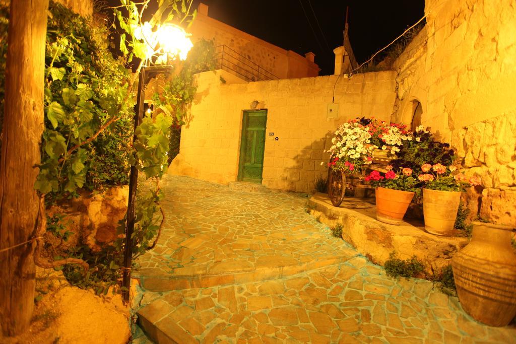 Blue Valley Cave Hotel أوروغوبْ المظهر الخارجي الصورة
