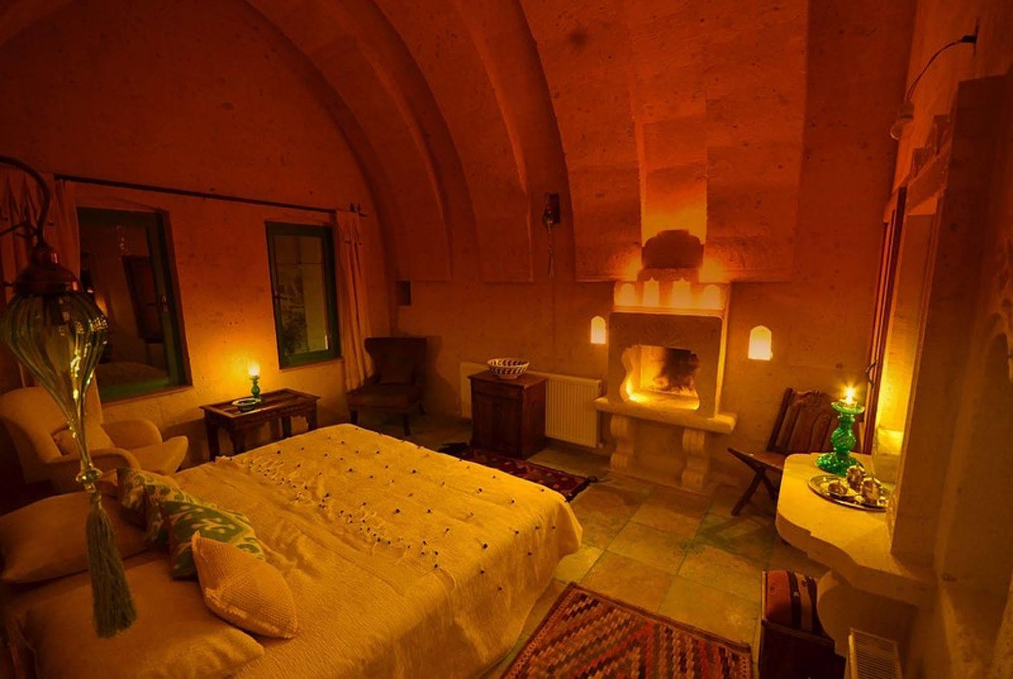 Blue Valley Cave Hotel أوروغوبْ المظهر الخارجي الصورة